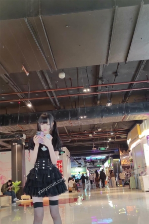 XM620黑色连衣裙黑丝极品美腿小姐姐，白色内内